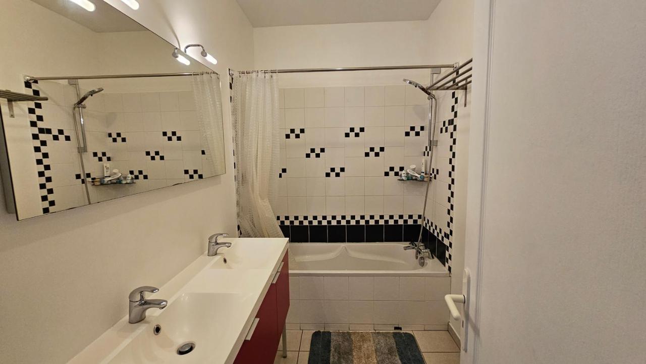 Bed To Rent - Maison Calme Avec Jacuzzi Sous Supplement Bordeaux Exteriör bild