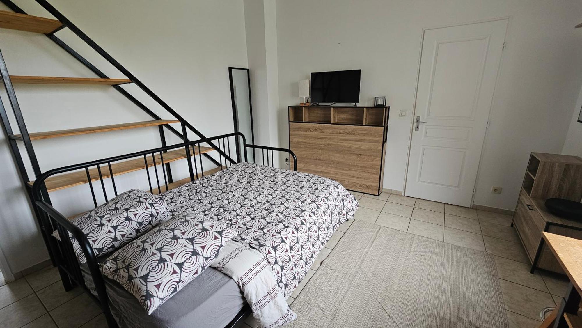 Bed To Rent - Maison Calme Avec Jacuzzi Sous Supplement Bordeaux Exteriör bild