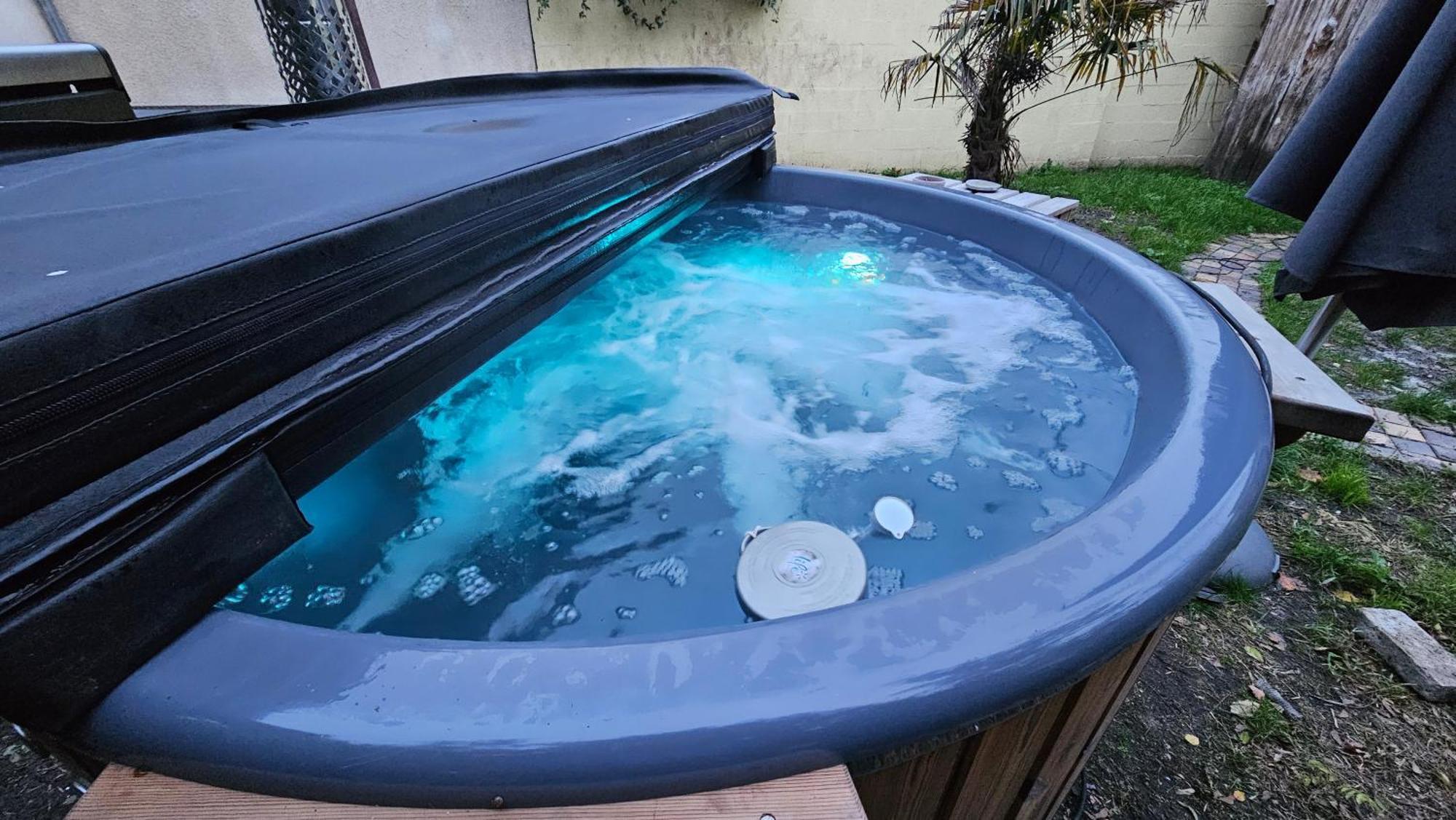 Bed To Rent - Maison Calme Avec Jacuzzi Sous Supplement Bordeaux Exteriör bild